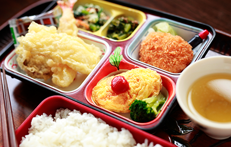 毎日のお弁当は河本食品「横綱」へ